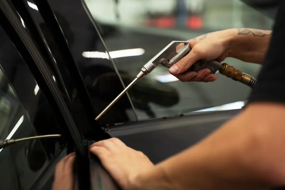 The Problems with DIY Windscreen Repair The Problems with DIY Windscreen Repair